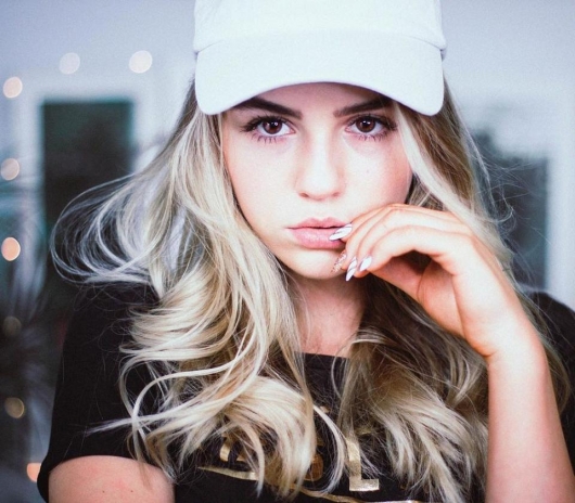 Марьяна Рожкова (Maryana Ro) Марьяна Рожкова (Maryana Ro)