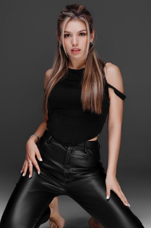 Люся Чеботина Люся Чеботина