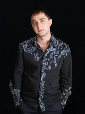 Демис Карибидис