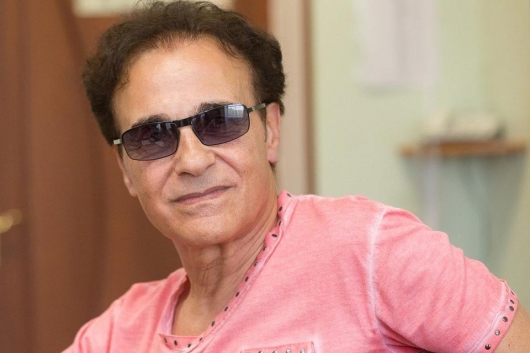 F.R. DAVID F.R. DAVID