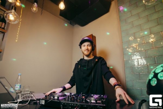 DJ Alex Chester DJ Alex Chester