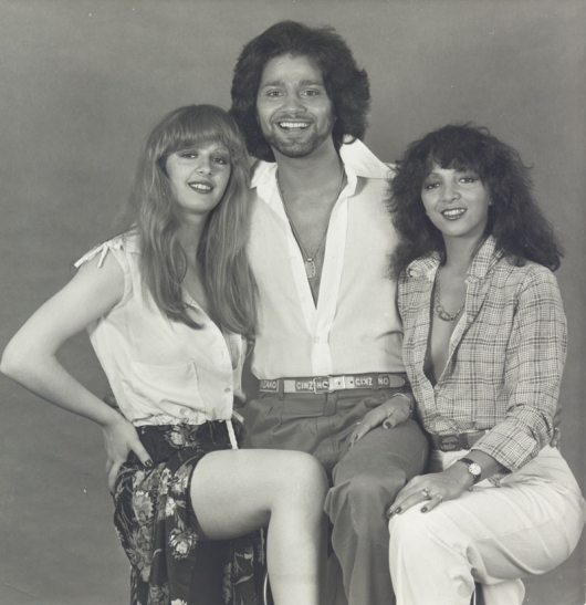 SANTA ESMERALDA SANTA ESMERALDA