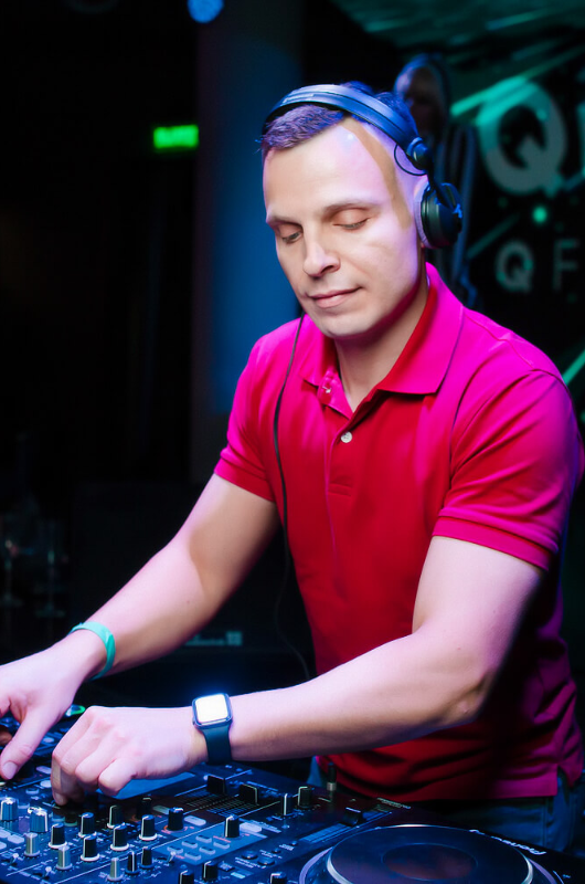 DJ SLESAR / Миша Слесарь DJ SLESAR / Миша Слесарь