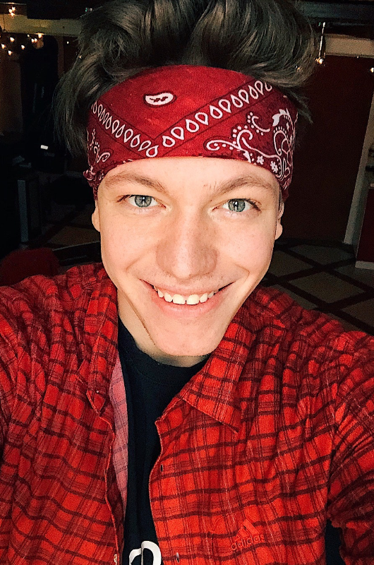 Демьян Волков