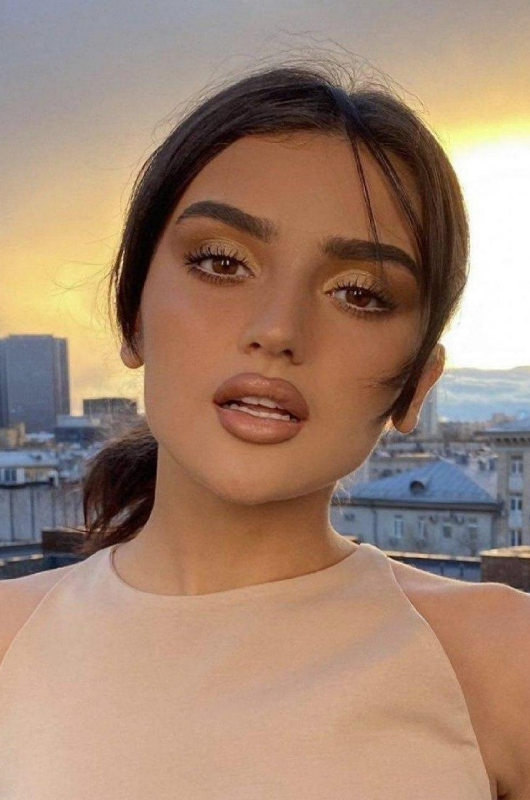 Дина Саева Дина Саева