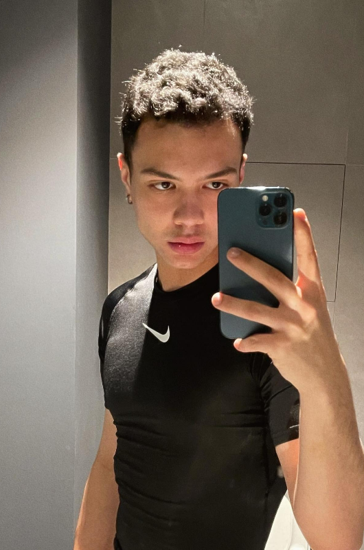 Максим Сендом Максим Сендом