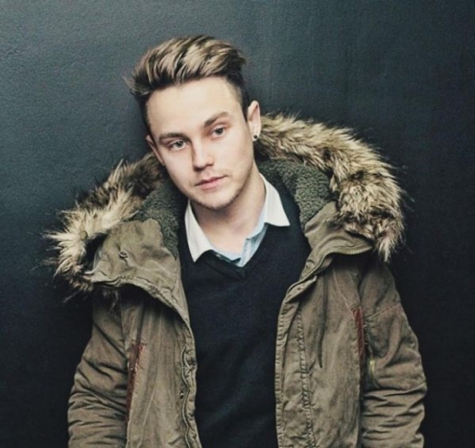 Артем Пивоваров Артем Пивоваров