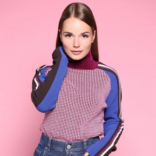 Саша Спилберг Саша Спилберг