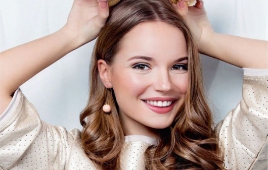 Саша Спилберг Саша Спилберг