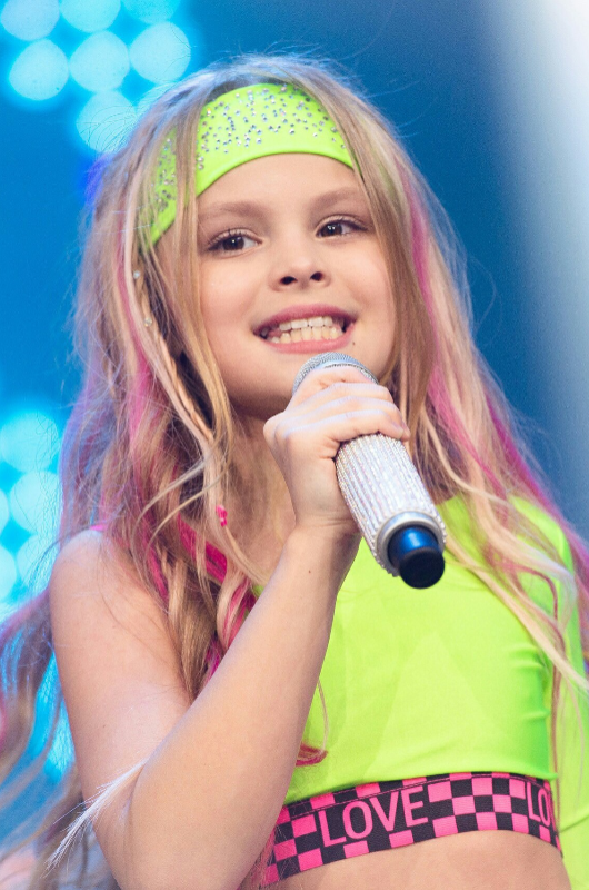 Милана Стар Милана Стар