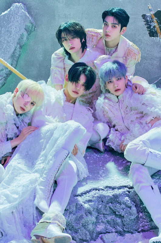 TXT (Tomorrow X Together) TXT (Tomorrow X Together)