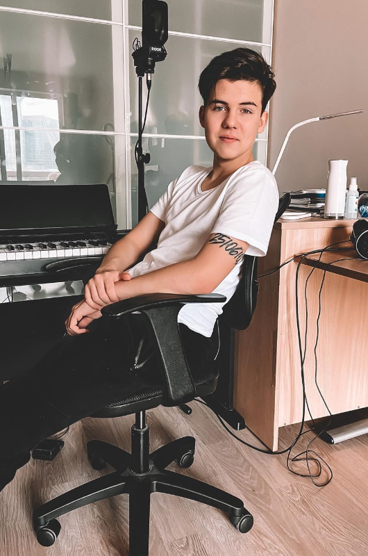 КИРИЛЛ СКРИПНИК КИРИЛЛ СКРИПНИК