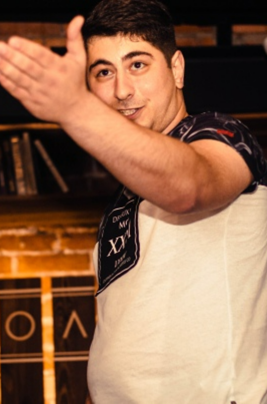 Искандер Гусейнов Искандер Гусейнов