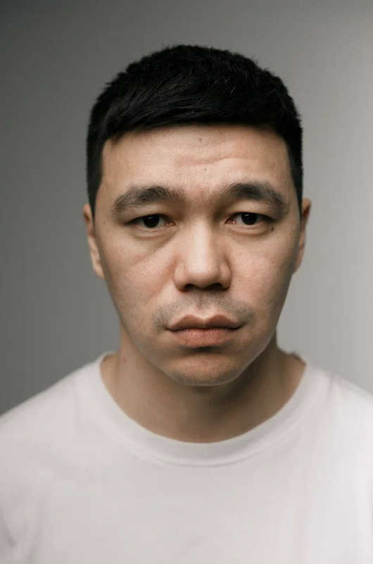 Данияр Алшинов Данияр Алшинов