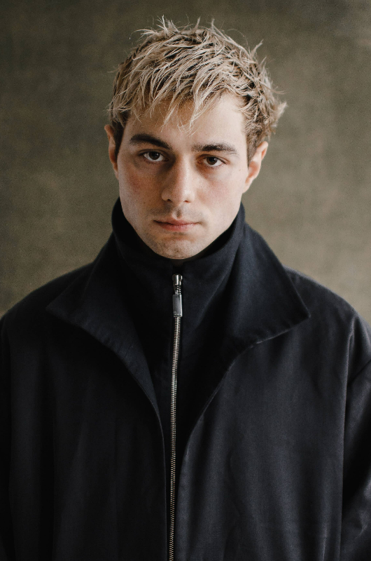 Арам Вардеванян Арам Вардеванян