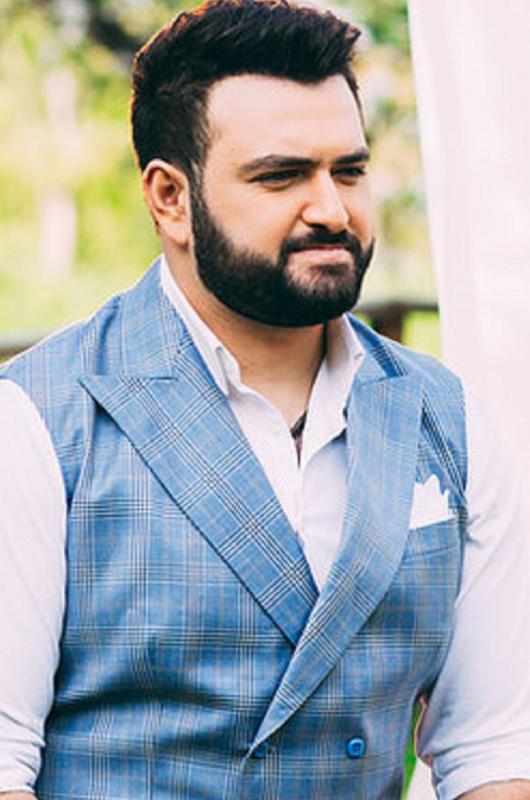 Аркадий Думикян Аркадий Думикян