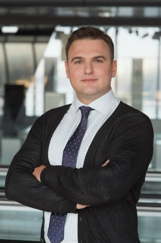 Роман Тарасенко Роман Тарасенко