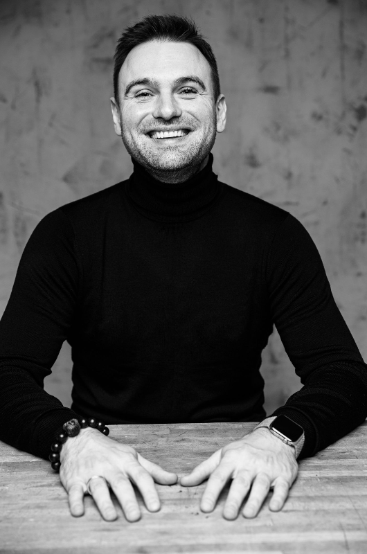 Роман Тарасенко Роман Тарасенко