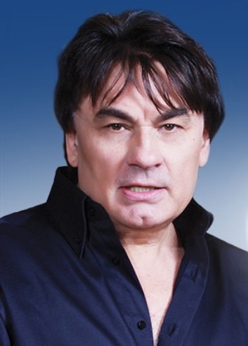 Александр Серов