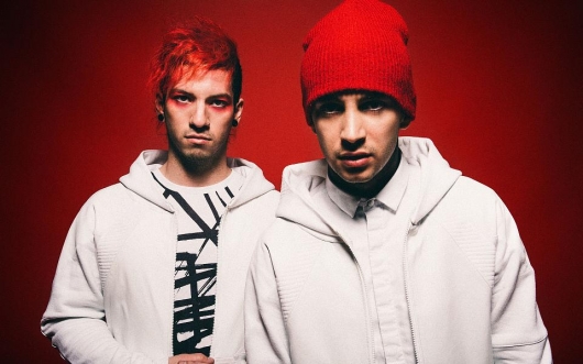 TWENTY ONE PILOTS TWENTY ONE PILOTS