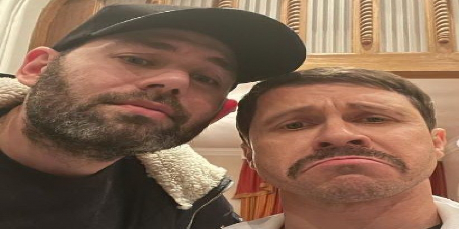 Семен Слепаков коррумпировал Павла Деревянко за усы