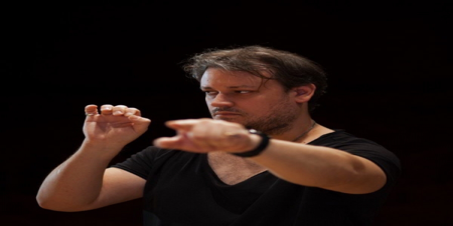 Дирижер Антон Лубченко возглавил оперный театр в Волгограде