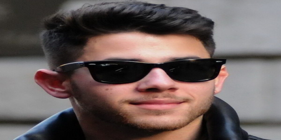 Ник Джонас превратился в старика по щелчку пальцев (Видео)