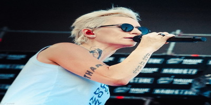 «Объяснение в любви» из «Крокуса» покажут на Первом канале в Международный женский день