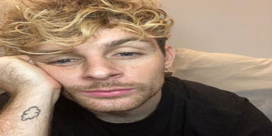 Концерт Тома Греннана перенесён на лето