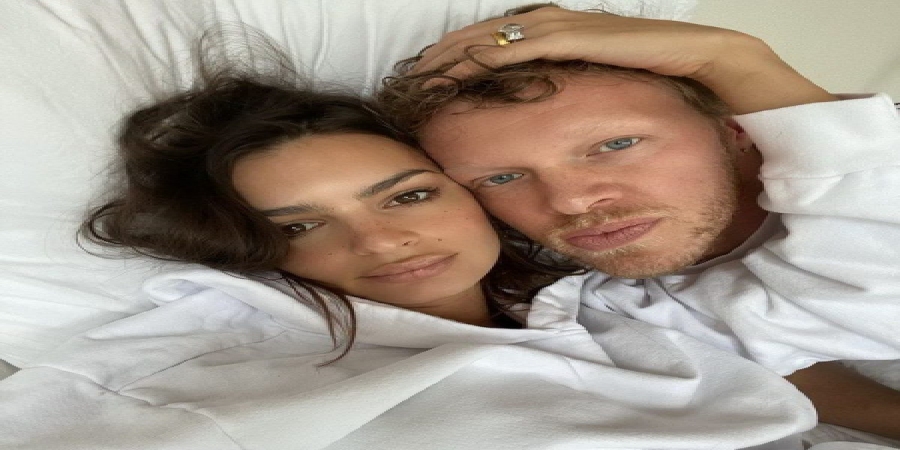 Эмили Ратажковски стала мамой