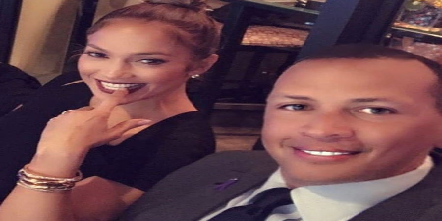 Дженнифер Лопес рассталась с женихом