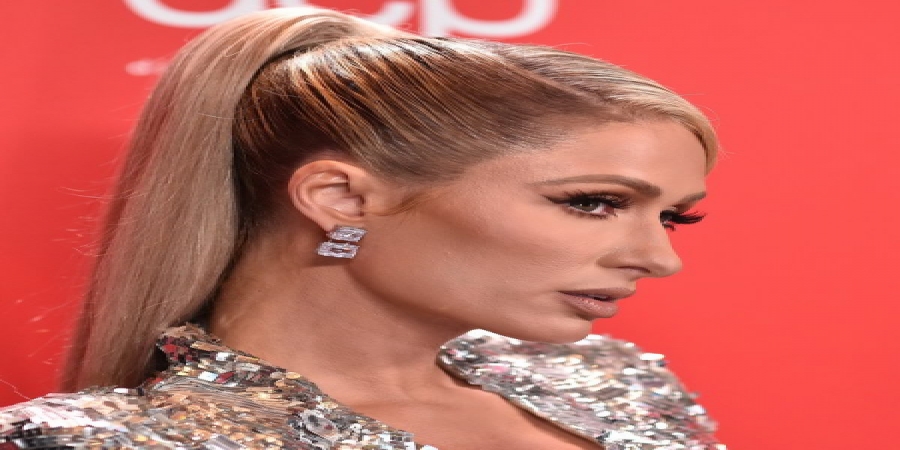 Пэрис Хилтон стала французской светской ретро-львицей (Видео)