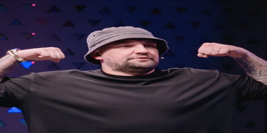 Баста стал новым героем «Прожарки»