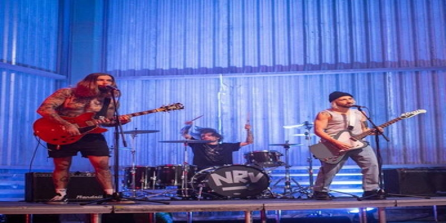 «Нервы» сделали «Так как надо» в стиле Гая Ричи (Видео)