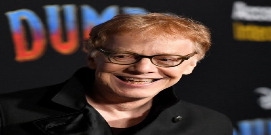 Дэнни Элфман пугал бортпроводников, сочиняя музыку к фильму «Бэтмен»