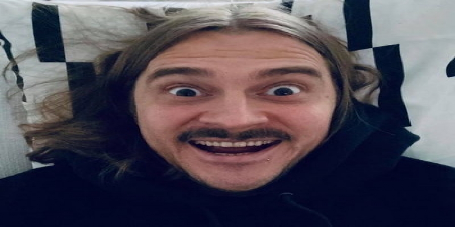 Little Big исполнили русский народный рейв про «стену смерти» (Смотреть)