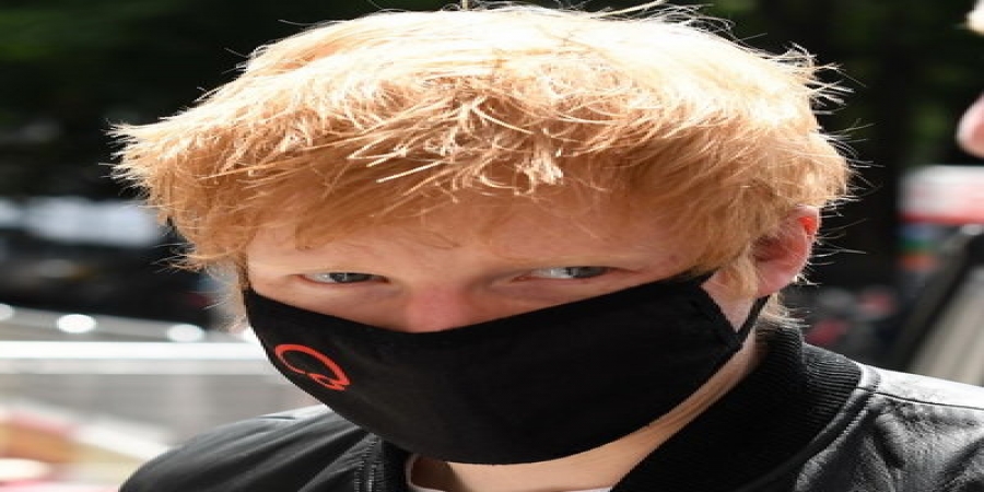 Эд Ширан отказался от очков