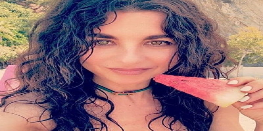 Анна Плетнева показала откровенные фото в купальнике