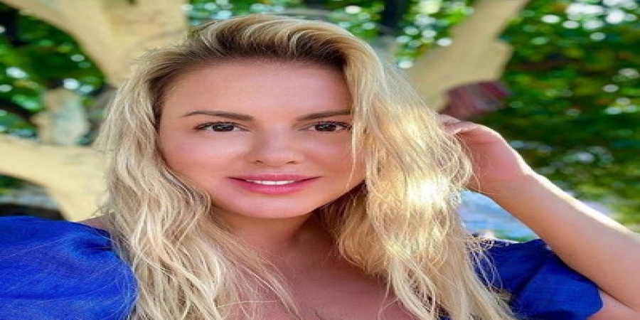 Анна Семенович восстанавливает кожу после отпуска в Греции (Видео)