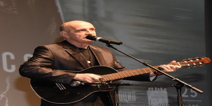 Александр Суханов исполнит «Зеленую карету» в «Эльдаре»