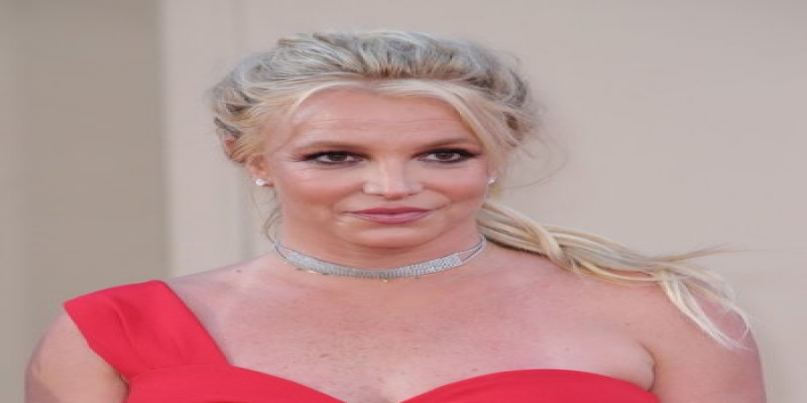 Бритни Спирс удалила инстаграм после сообщения о помолвке