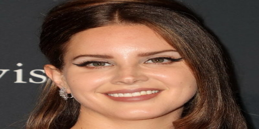 Лана Дель Рей выпустила альтернативное видео на «Arcadia» (Видео)