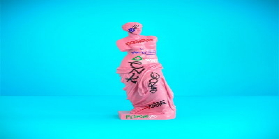 Блондинка Ксю выпустила второй том сказок для взрослых (Слушать)