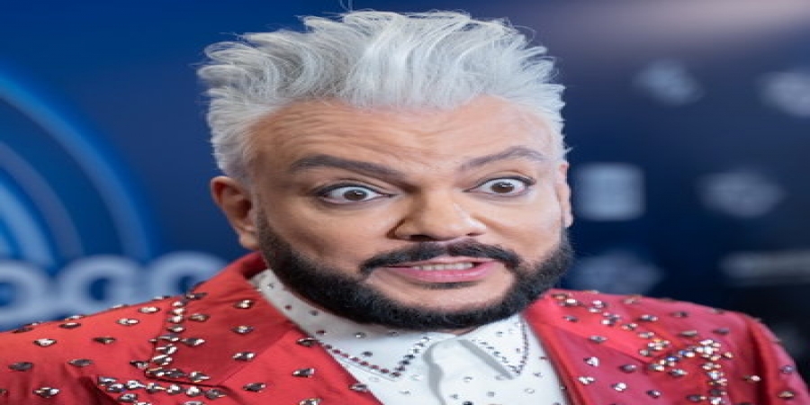 Филипп Киркоров заряжает подсевшие аккумуляторы в Диснейленде (Видео)