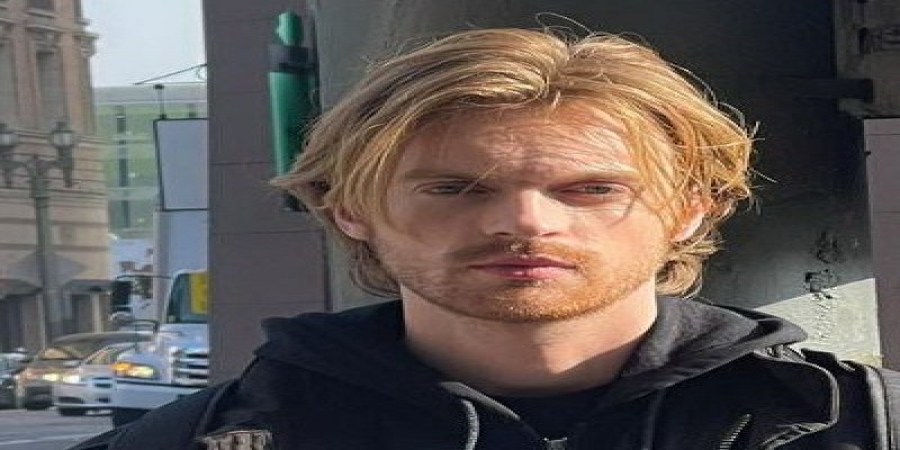 Finneas ограбил ювелирный магазин в клипе «The Kids Are All Dying» (Видео)