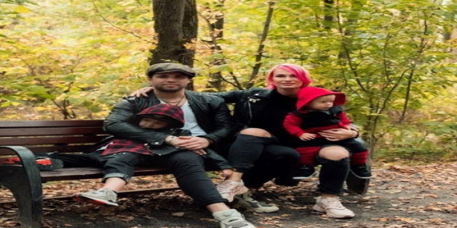 Солист «Градусов» Роман Пашков показал, что он может, с женой и сыновьями (Видео)