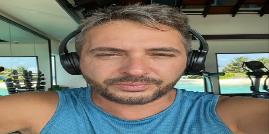 Алексей Романоф покажет «Демки» в «16 тонн»