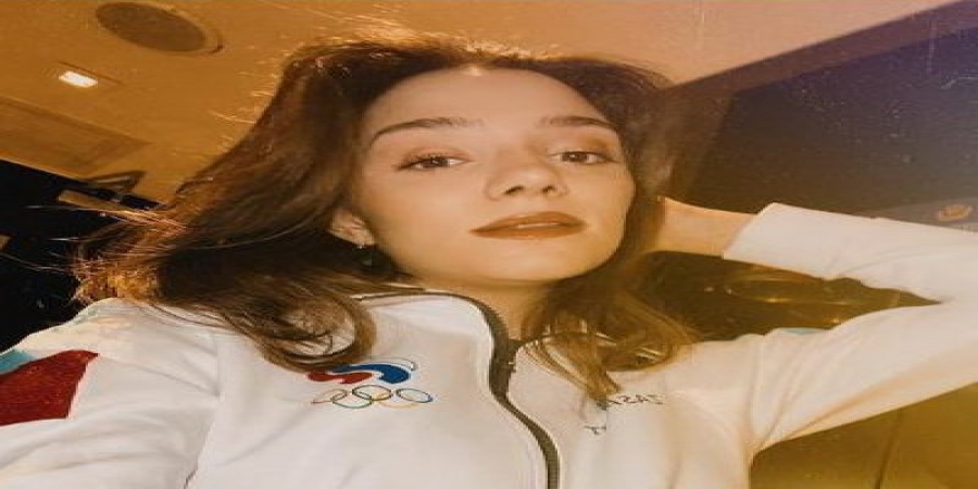 Евгения Медведева украсила юбилейный номер Maxim