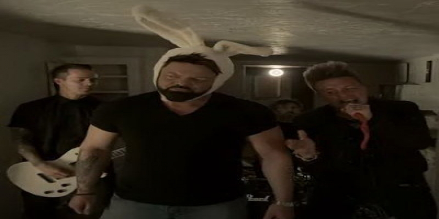 Papa Roach выпустили клип о прощении и любви