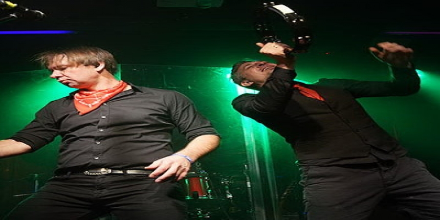 «Ундервуд» споют «За горизонтом» на концерте в «Вегасе»